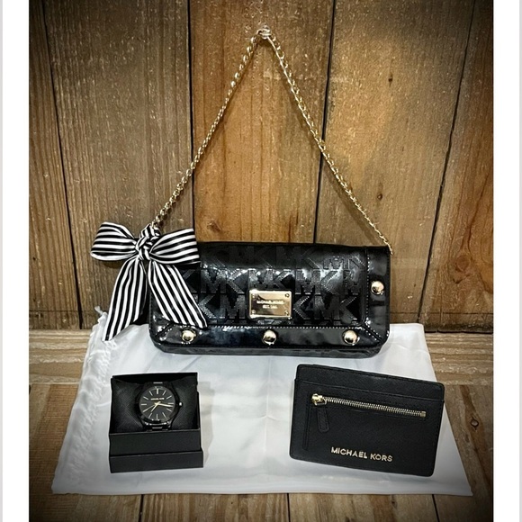 Michael Kors. 5 Piece: Delancy Clutch & Free Watch, Card Case, Twilly & Dust Bag - Picture 1 of 16